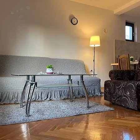 Apartment Gold *